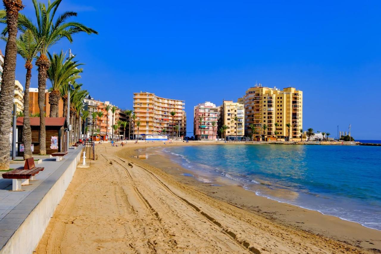 Holiday Royal Suite Concordia Torrevieja Exteriör bild