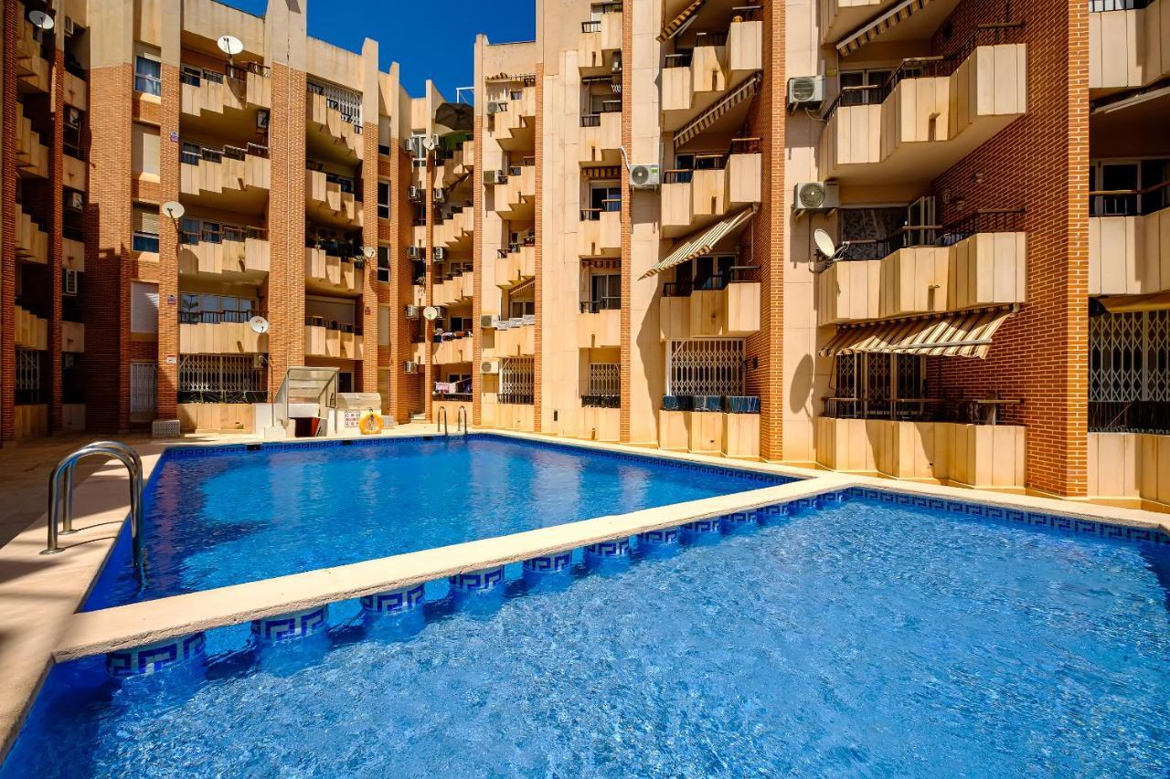 Holiday Royal Suite Concordia Torrevieja Exteriör bild