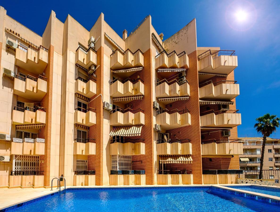 Holiday Royal Suite Concordia Torrevieja Exteriör bild