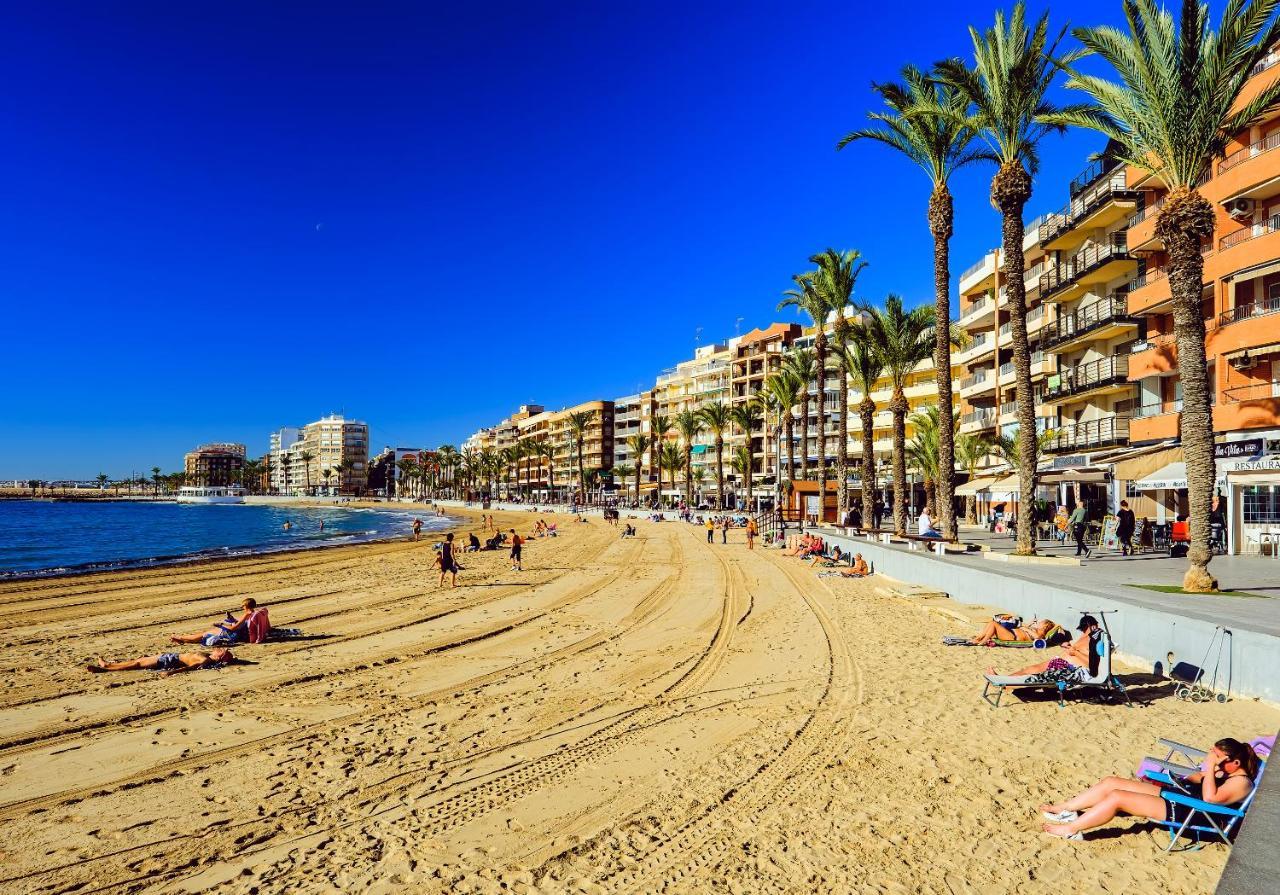 Holiday Royal Suite Concordia Torrevieja Exteriör bild