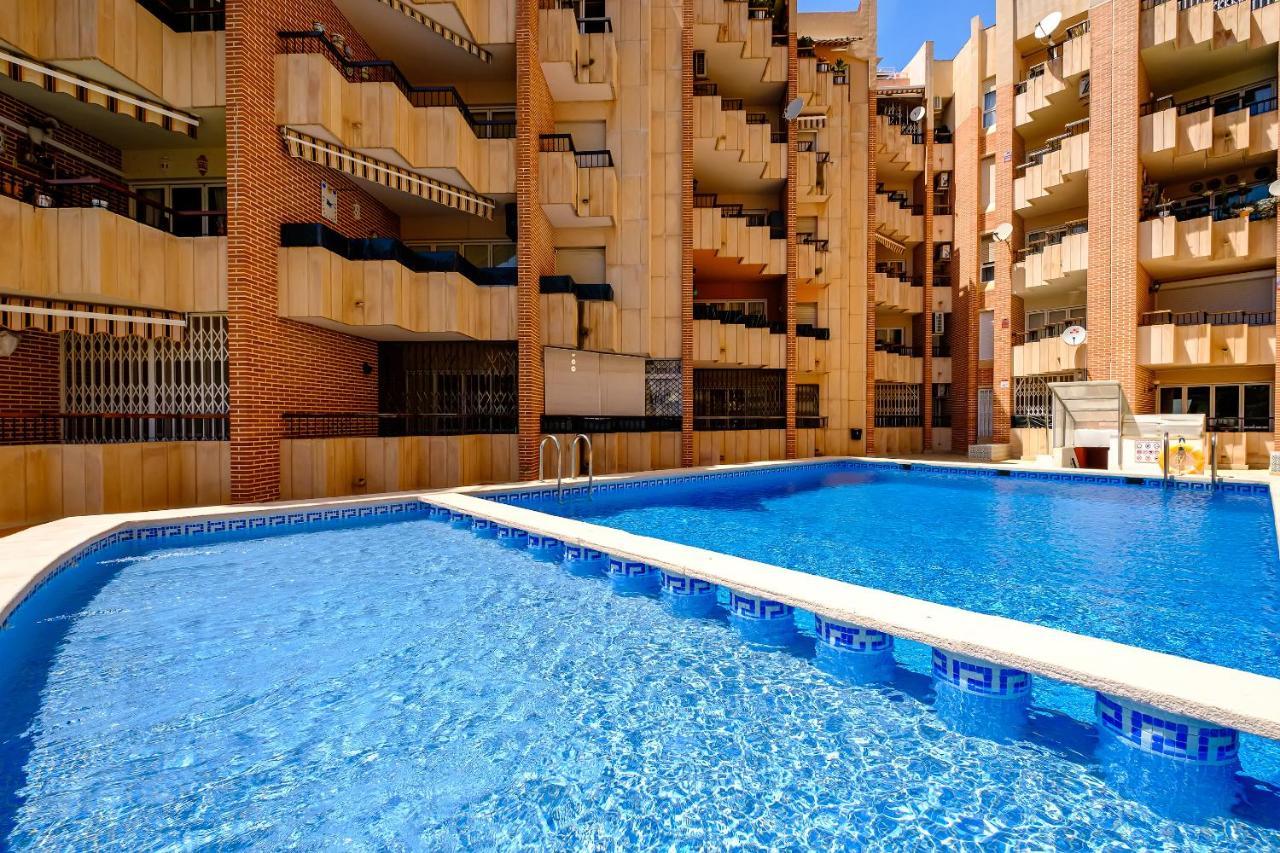 Holiday Royal Suite Concordia Torrevieja Exteriör bild