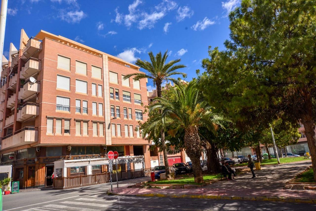 Holiday Royal Suite Concordia Torrevieja Exteriör bild
